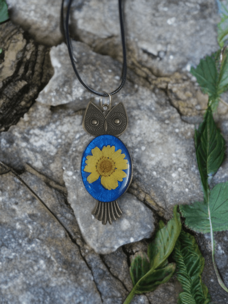Blue Daisy Dream Owl Pendant - The Artssy Potion