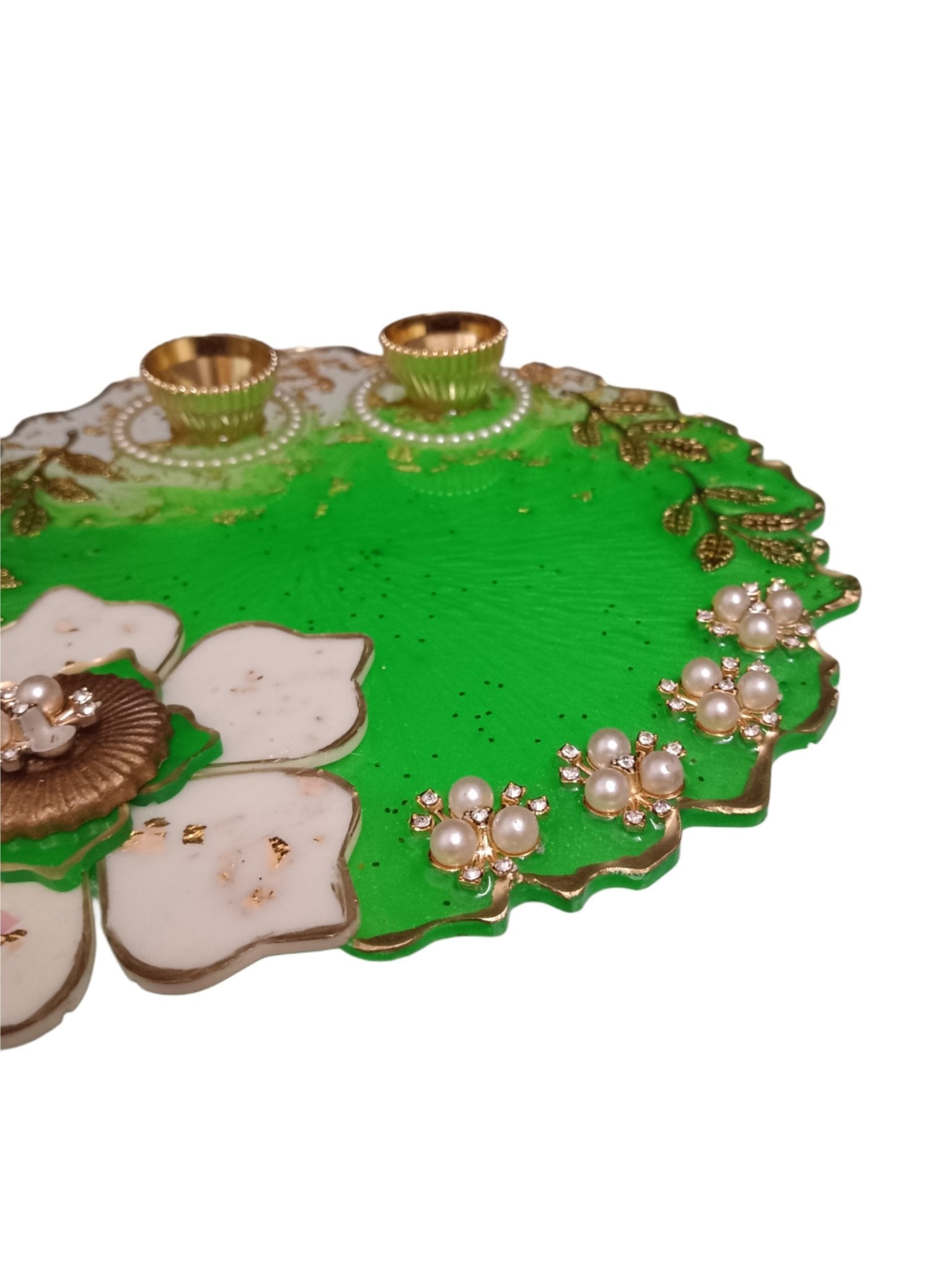 Emerald Bloom Handmade Resin Puja Thali – 8 Inches - The Artssy Potion