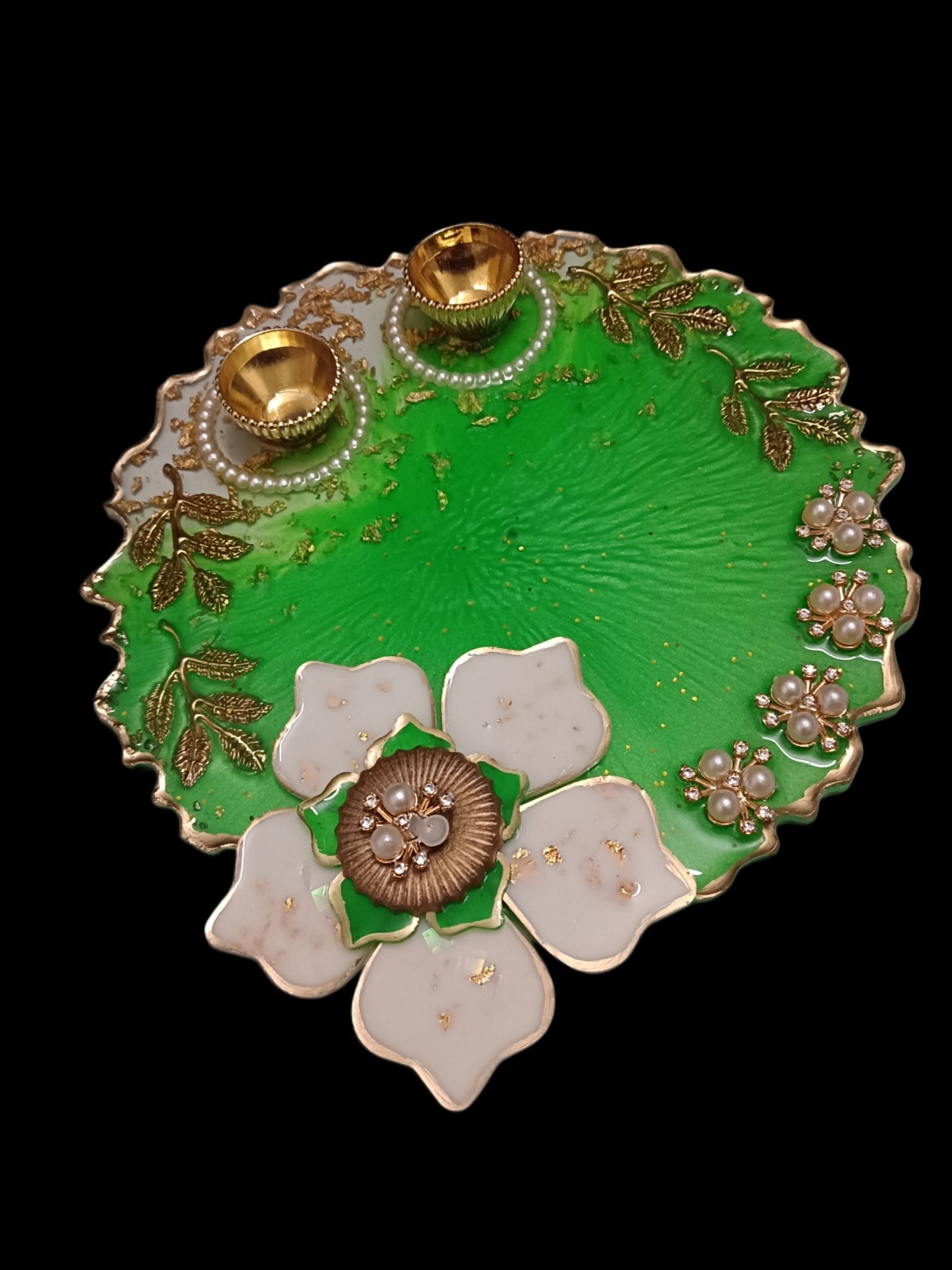 Emerald Bloom Handmade Resin Puja Thali – 8 Inches - The Artssy Potion