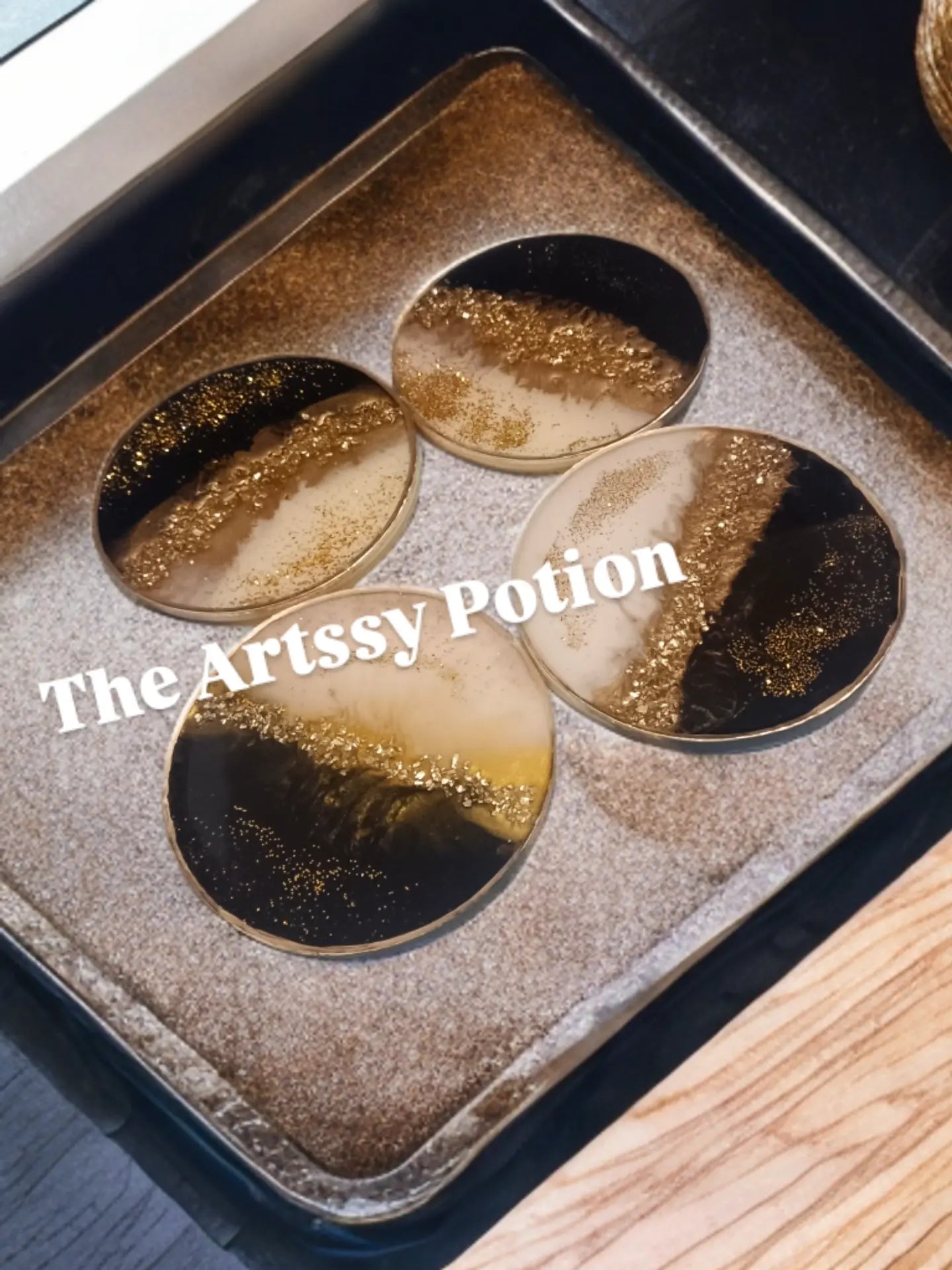 Monochrome Edit | Luxury Table Accessories | Handmade Resin Coaster set Glass Finish - The Artssy Potion