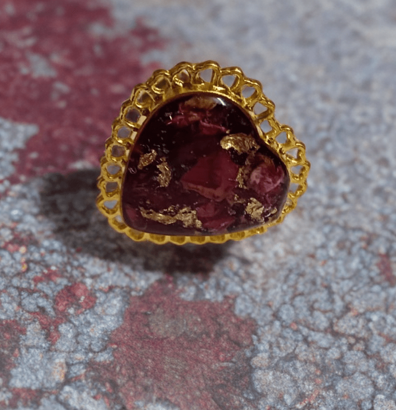 Petals in bloom Heart ring |Handcrafted resin ring | Rose petal ringheart | Floral resin jewelry | Real flower jewelry | Handmade botanical ring - The Artssy Potion